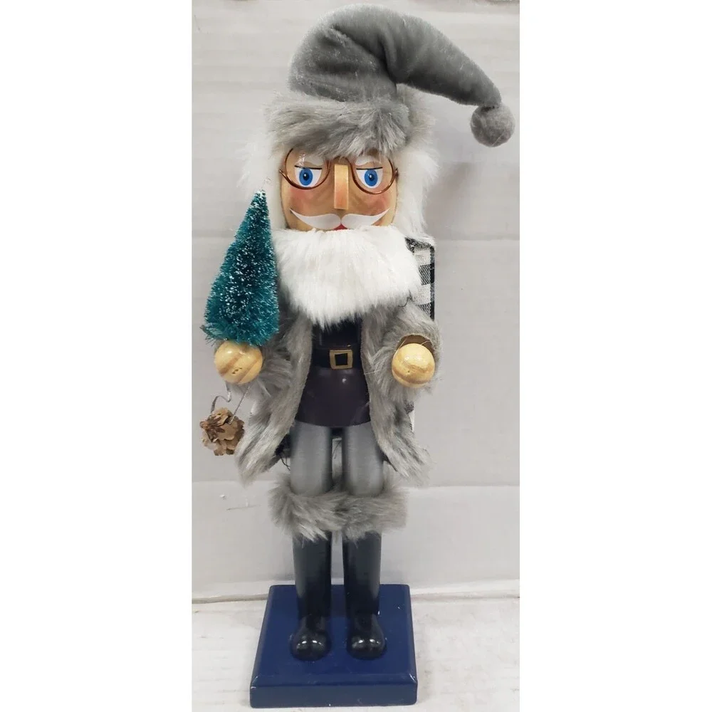 Wooden Christmas Nutcracker, 14